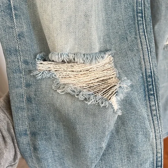 Mother Superior The Tomcat Distressed Cropped Jeans